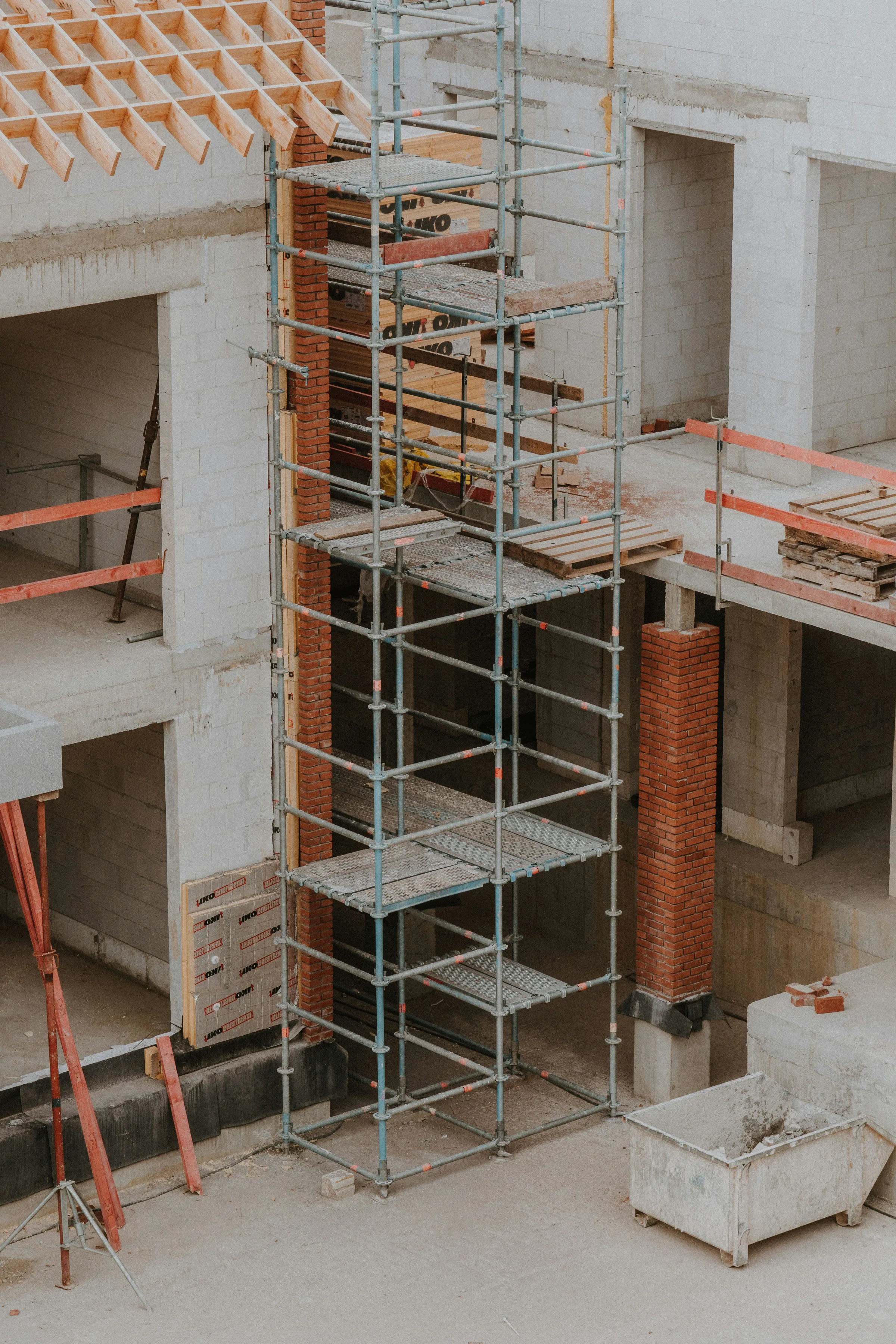 Projet d'extension structurelle multi-niveaux et d'expansion verticale pour Extensions & transformations