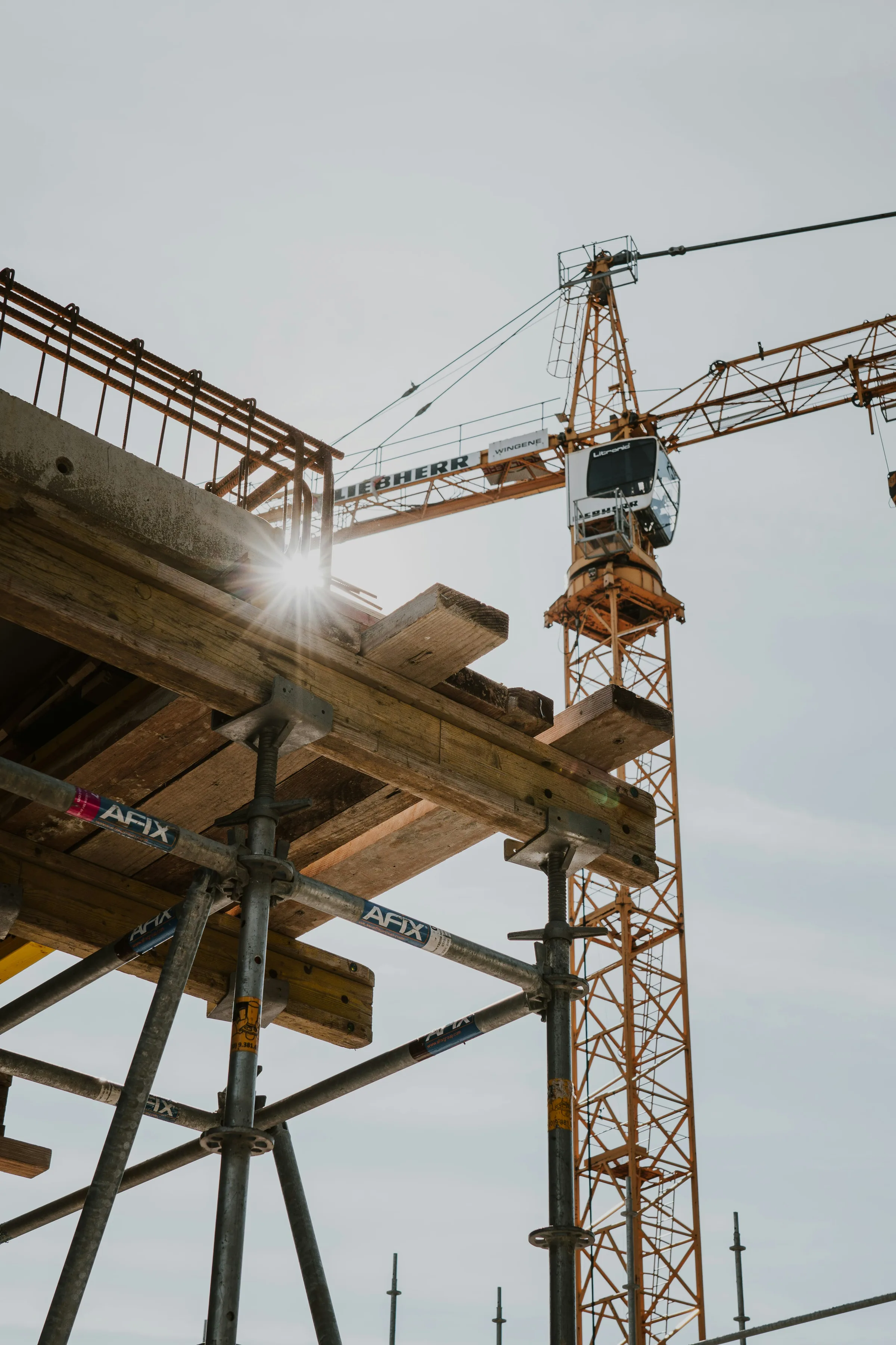 Chantier de construction clé en main multi-niveaux géré par JD Capa pour Construction clé en main (TCE)